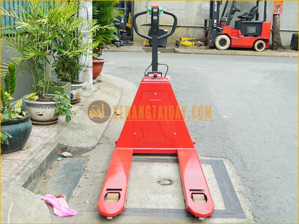 Xe nâng tay điện thấp bán tự động 1.5 tấn NOBLELIFT MỚI 100%
